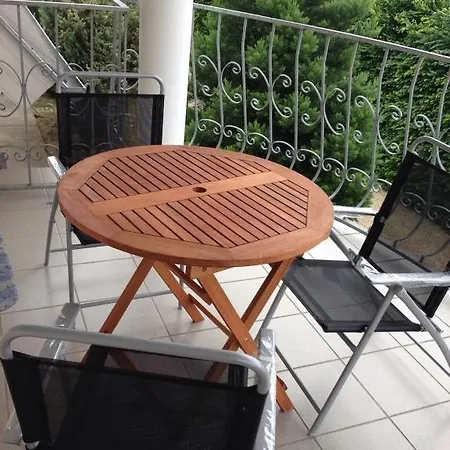 Lägenhet Rozsa Apartman *